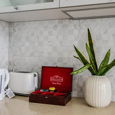 Condor Apartments By Gold Coast Premium Exterior photo